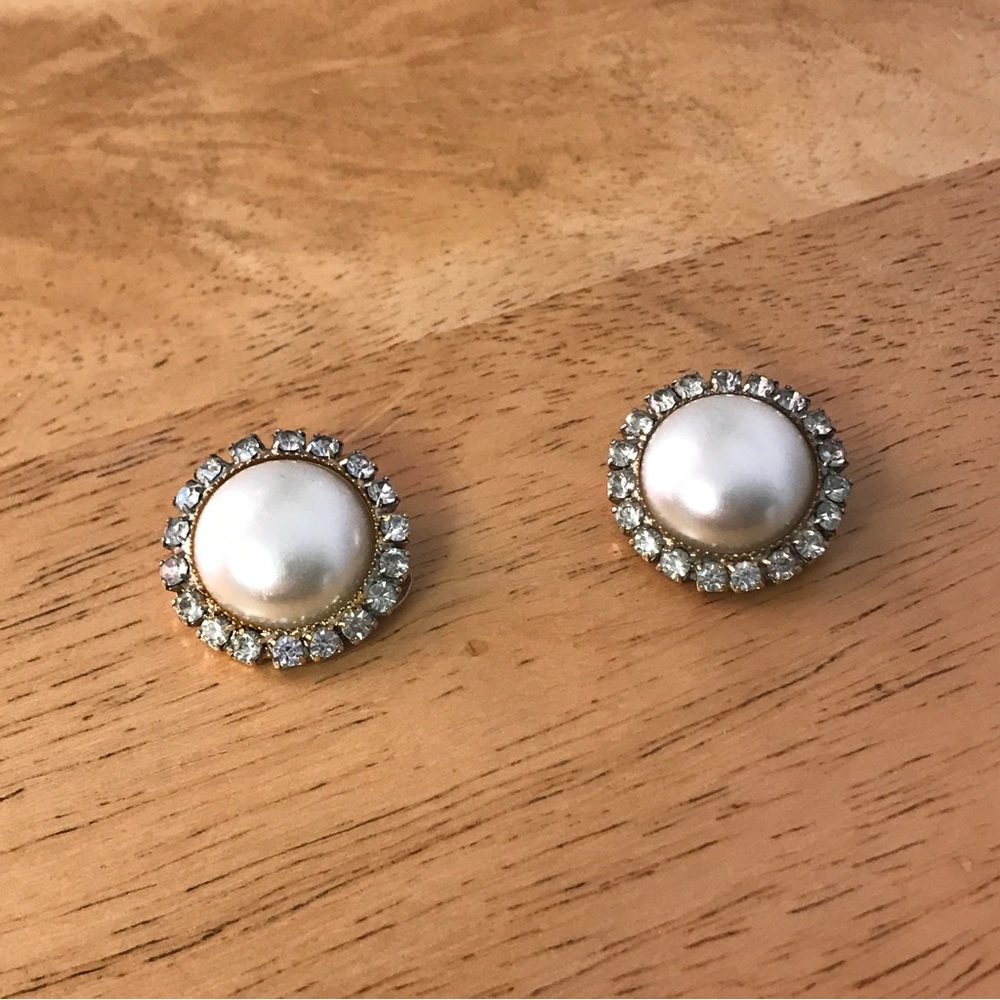 Musi Rhinestone Shoe Clips - Picture 2 of 11